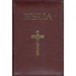 Biblia medie, 063, coperta piele, grena, cu cruce, margini aurii, repertoar, fermoar