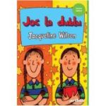 Joc la dublu. Paperback - Jacqueline Wilson