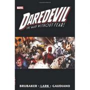 Daredevil By Ed Brubaker & Michael Lark Omnibus Vol. 2 - Ed Brubaker, Greg Rucka, Ande Parks