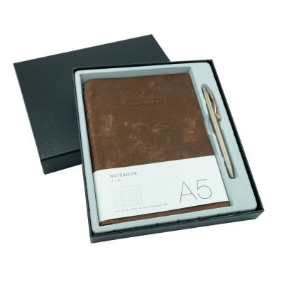 Agenda A5 nedatata + pix, CNX 163-25, maro, 100 pagini, cutie cadou neagra